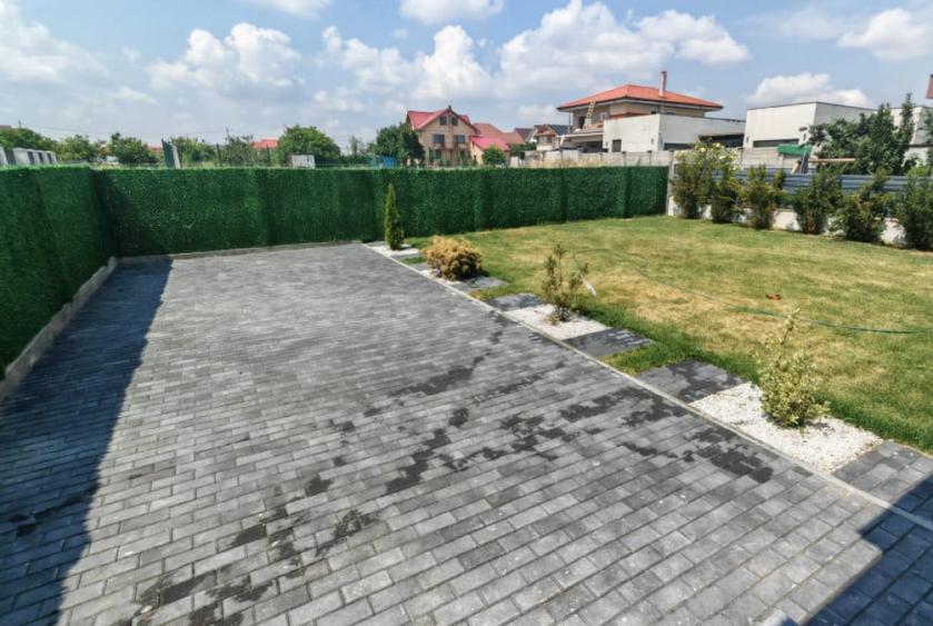 Casă cu 4 camere cu Teren 398 Mp în Cumpăna