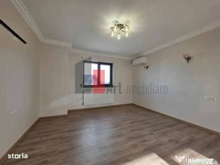 Casă cu 5 camere cu Teren 500 Mp în 1 Decembrie
