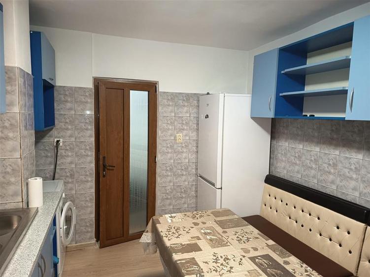 Apartament 3 camere zona Podu Ros - Kaufland - 9