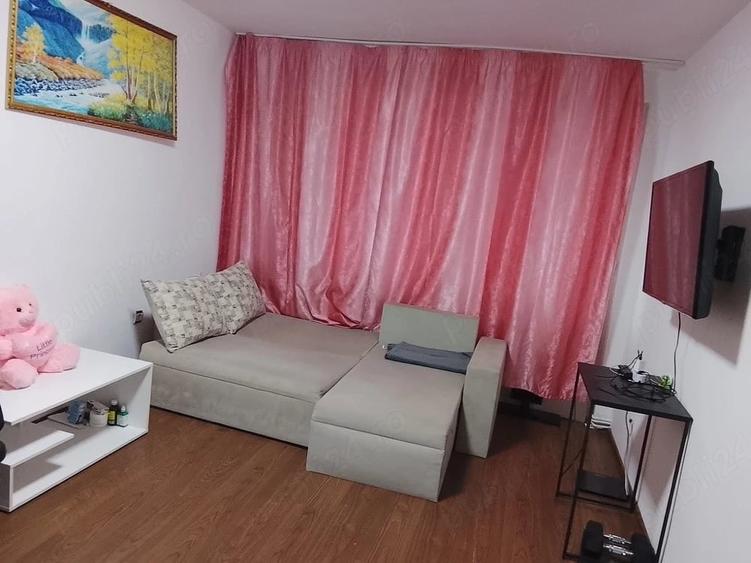 Apartament cu 2 camere decomandat în Micro 6