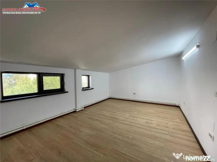 Spațiu comercial, de 340 mp, în Central