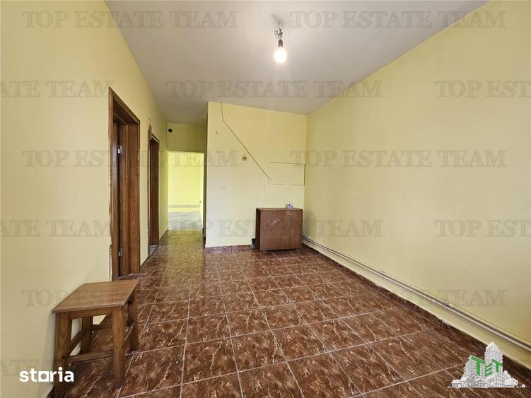 Casă cu 4 camere cu Teren 280 Mp în Central