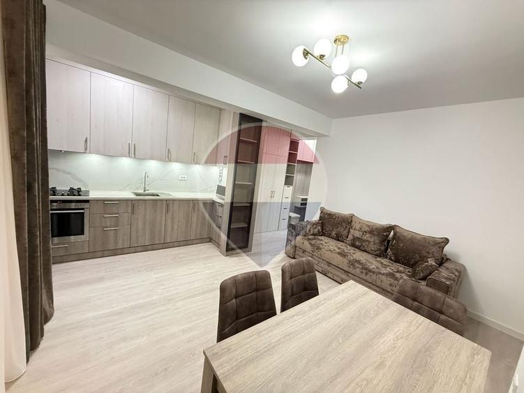 Apartament cu 2 camere semidecomandat, mobilat în Lunca Cetățuii