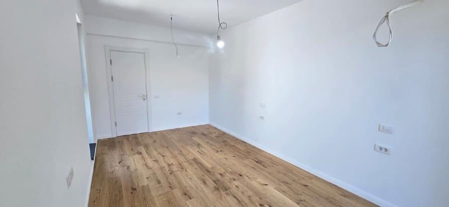 Duplex cu 4 camere cu Canalizare în Bucureștii Noi