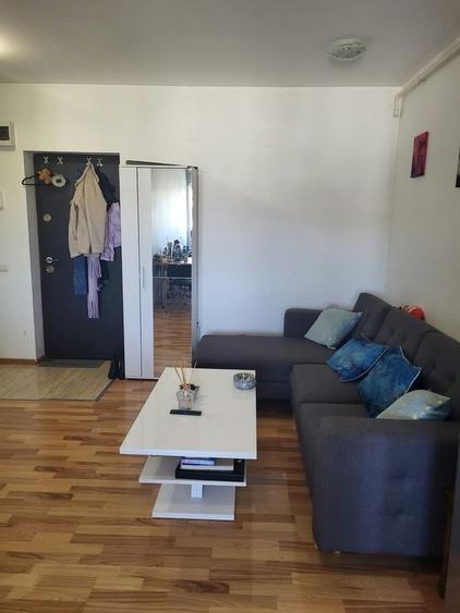 Apartament cu 2 camere decomandat în Florești