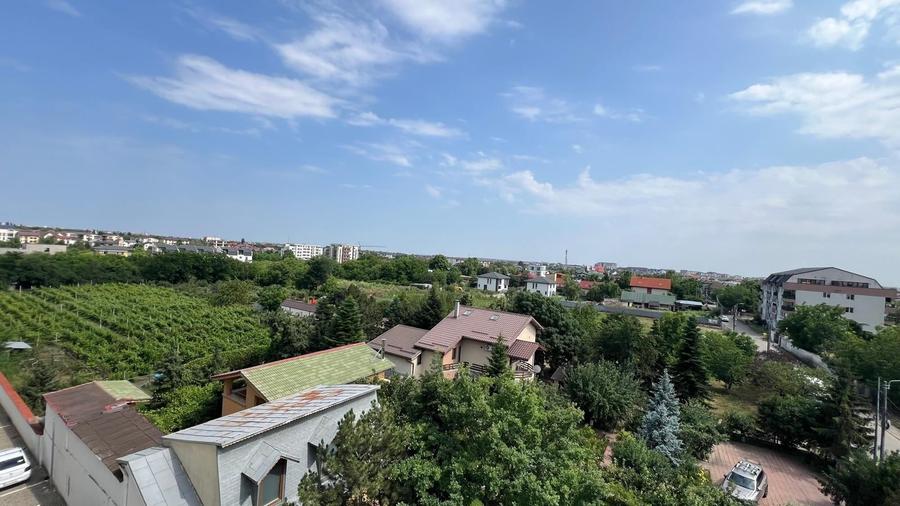 Penthouse cu 4 camere decomandat, mobilat în Prelungirea Ghencea