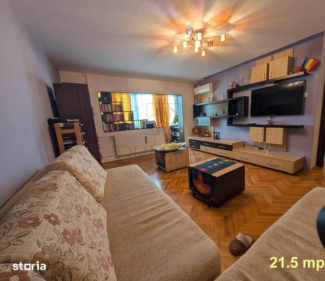 Apartament cu 4 camere decomandat, mobilat în Steaua