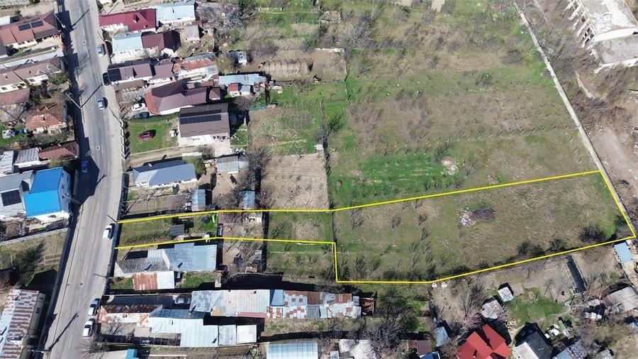 Teren Construcții intravilan de 2146 mp, în Vest