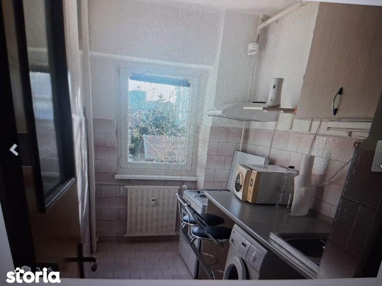 Garsonieră decomandată în Tei