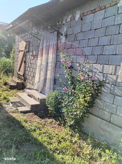 Casă cu 3 camere cu Teren 679 Mp în Vad