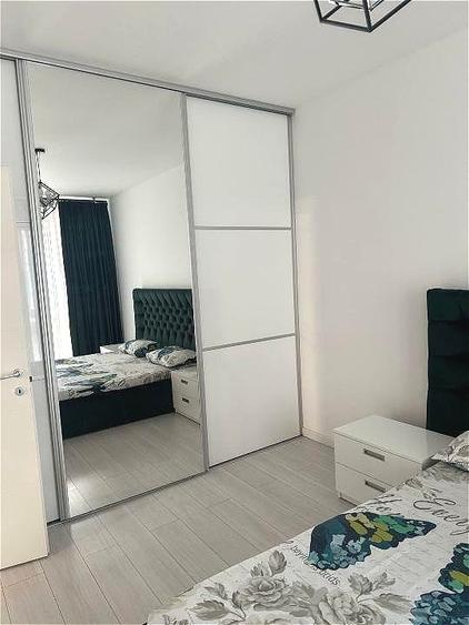 Apartament cu 2 camere semidecomandat, mobilat în Sisești
