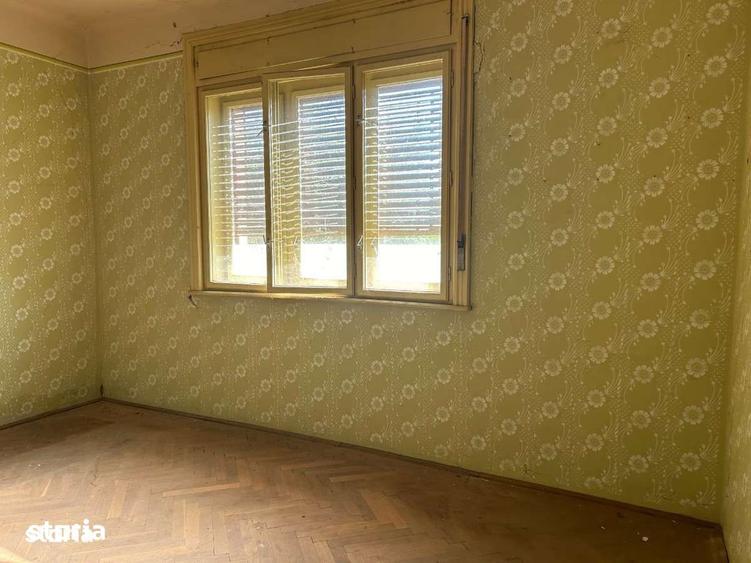 Casă cu 3 camere cu Teren 1200 Mp în Borș