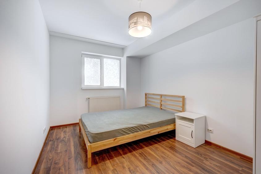 Apartament cu 3 camere decomandat în Titan
