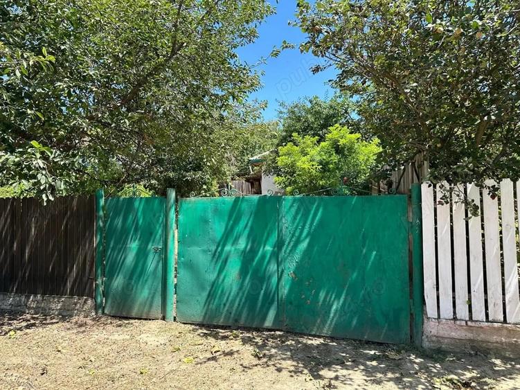 Casă cu 5 camere cu Teren 1100 Mp în Oltina