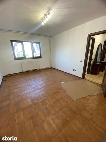 Spațiu comercial, de 50 mp, în Central