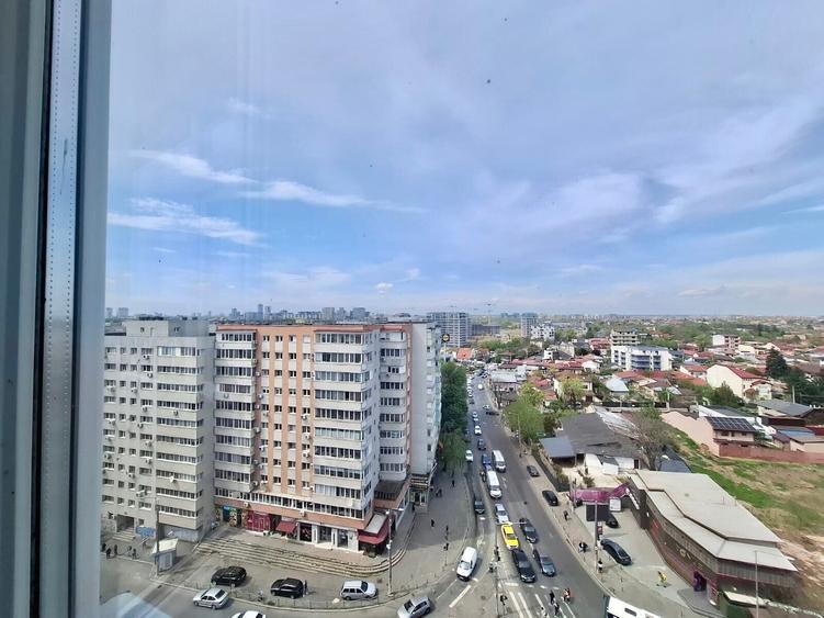 Apartament cu 4 camere decomandat, mobilat în Colentina
