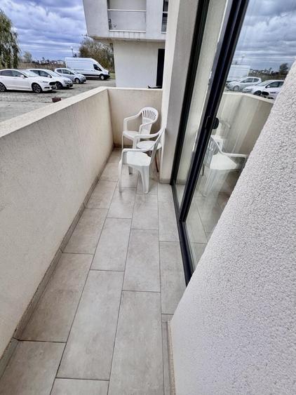Apartament cu 2 camere decomandat în Giroc