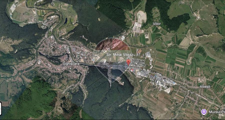 Apartament cu 3 camere decomandat în Central