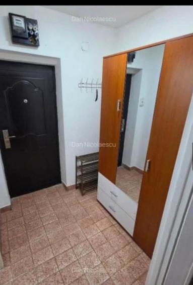 garsonieră zona Far mobilată utilată 25 mp etaj 3/4 RADET - 2