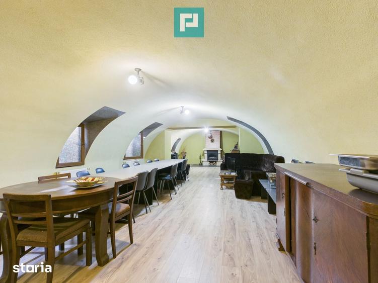 Casa ultracentrala cu 6 camere pentru investi?ii - 17
