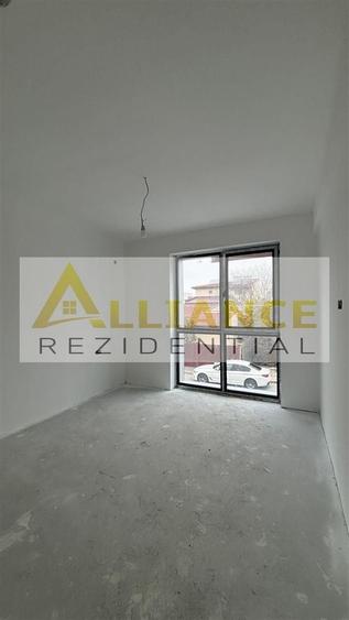 Casă individuală cu 3 camere decomandat cu Canalizare în Central