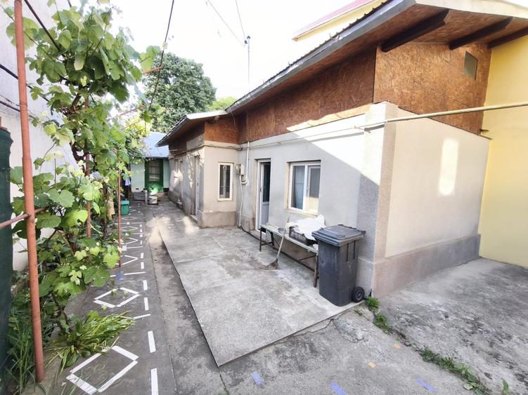 Casă cu 3 camere cu Teren 198 Mp în Eroilor