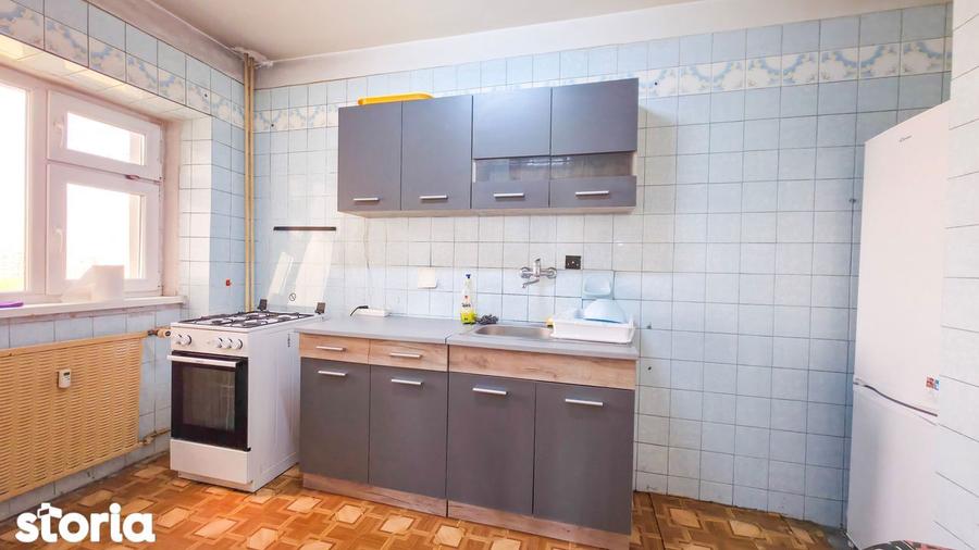 Apartament cu 4 camere în Tei