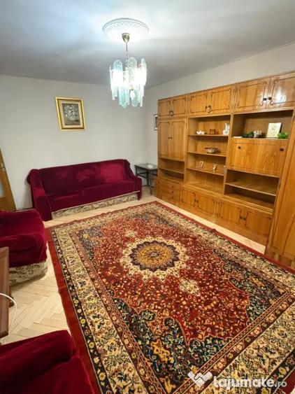 Apartament cu 2 camere decomandat în 1 Mai