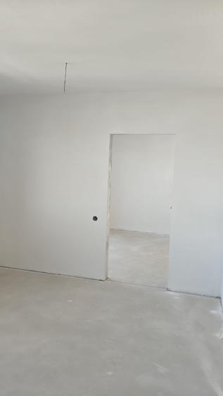 Apartament cu 3 camere semidecomandat în Apahida