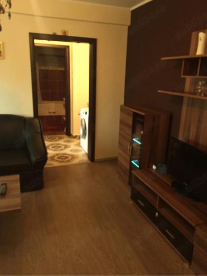 Apartament cu 2 camere semidecomandat în 1 Mai