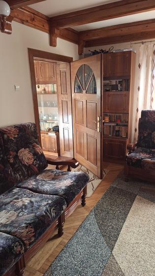 Casă cu 4 camere în Petros
