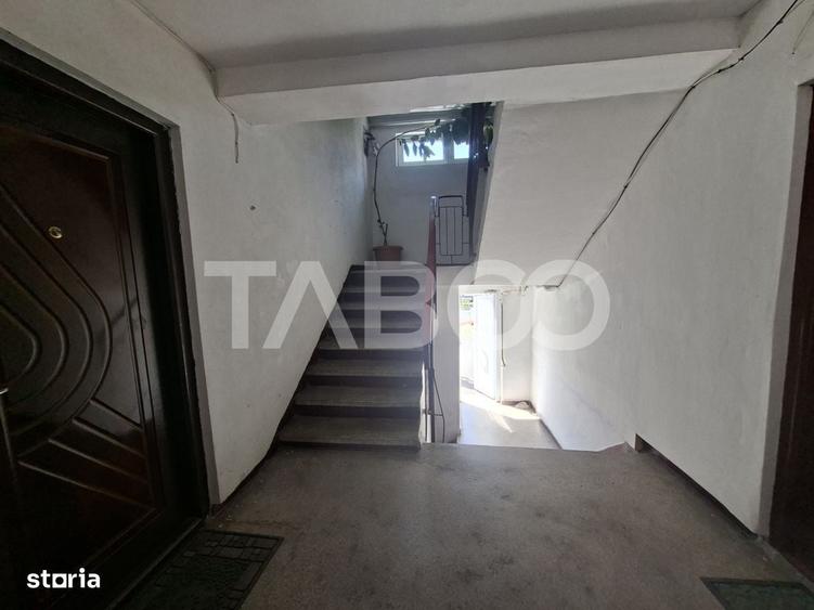 Apartament cu 3 camere decomandat în Terezian