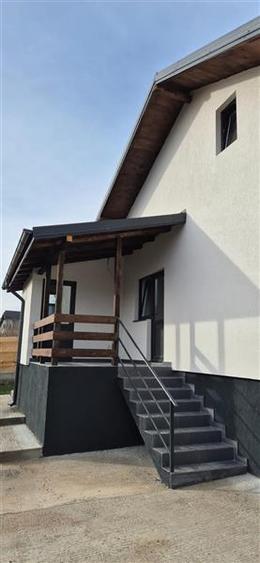 Casă individuală cu 3 camere cu Canalizare în Miroslava
