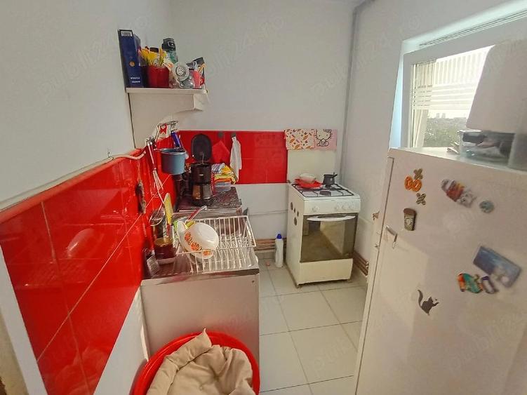 Garsonieră nedecomandată în Girocului