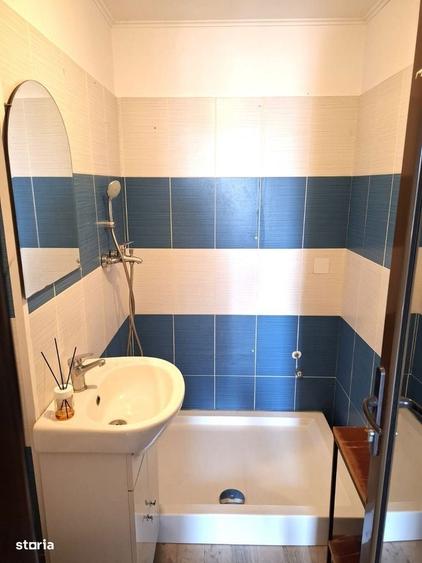 Apartament cu 3 camere decomandat în Micro 5