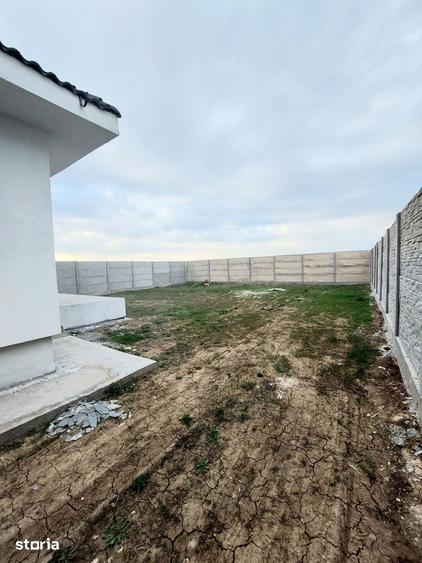 Casă cu 4 camere cu Teren 500 Mp în Central
