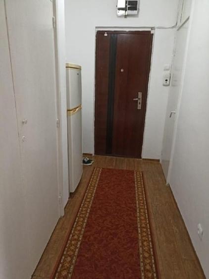 Garsonieră decomandată în Brâncoveanu