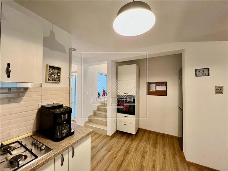 Duplex cu 3 camere cu Canalizare în Șelimbăr