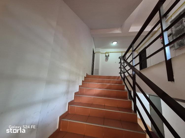Apartament cu 4 camere decomandat în Calea Romanului