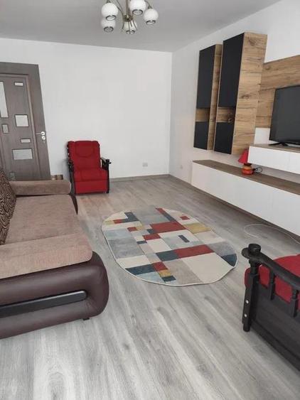 Apartament cu 2 camere decomandat, mobilat în Alexandru cel Bun