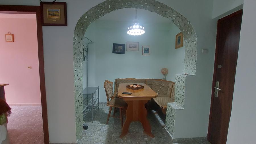 Apartament cu 2 camere decomandat în Cantemir