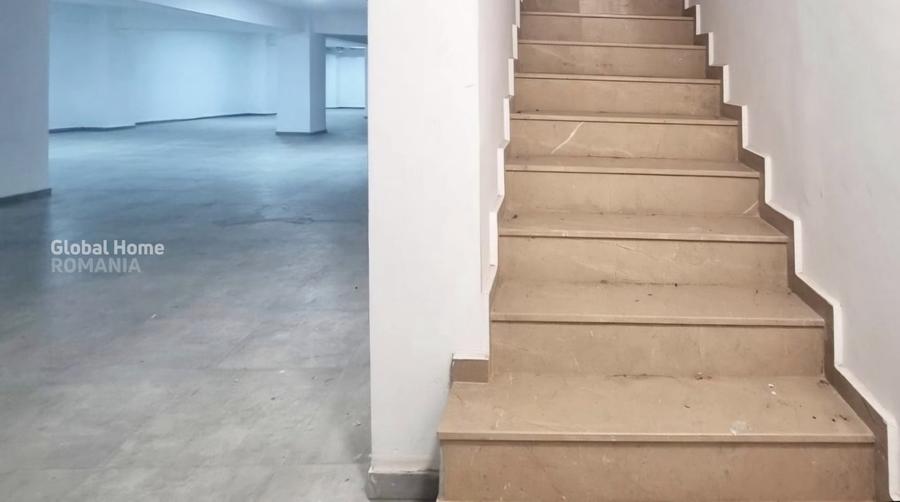 Spațiu comercial, de 430 mp, în Vitan
