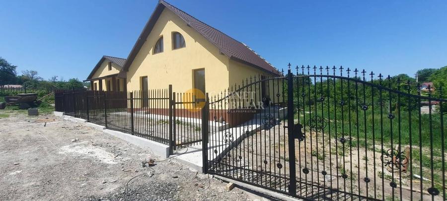 Casă individuală cu 4 camere cu Canalizare în Voinești