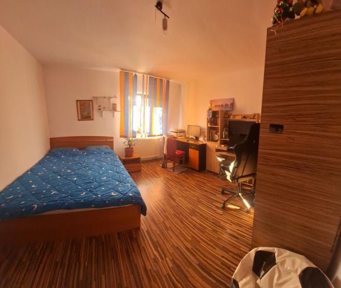 Casă cu 3 camere în Central