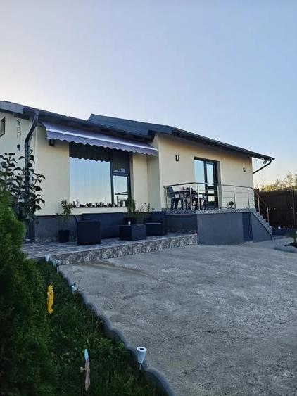 Casă cu Teren 360 Mp în Central
