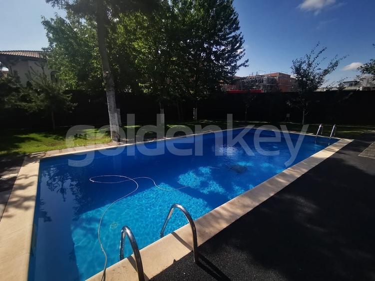 Casă individuală cu 7 camere cu Piscina în Iancu Nicolae