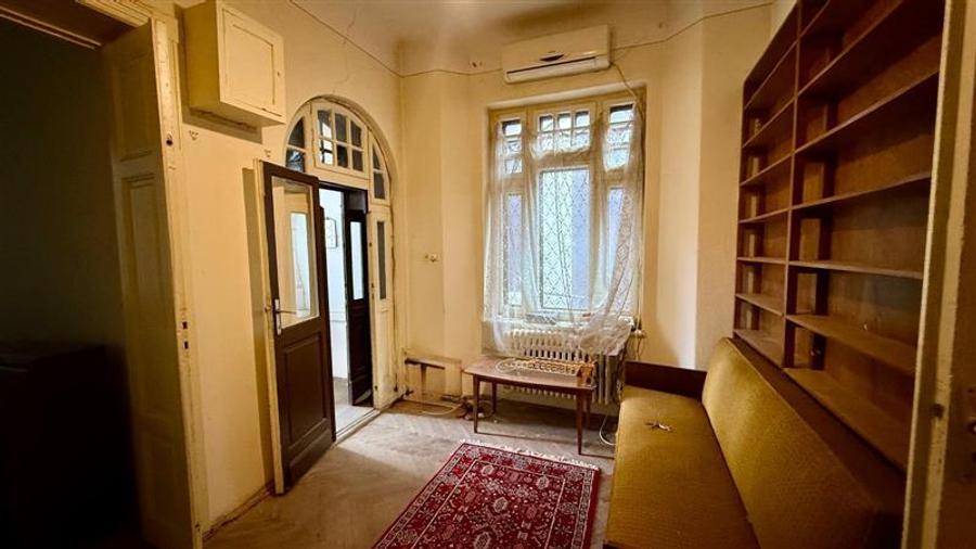 Casă cu 6 camere cu Teren 236 Mp în Copou