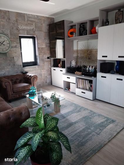 Casă cu 3 camere cu Teren 18 Mp în Central