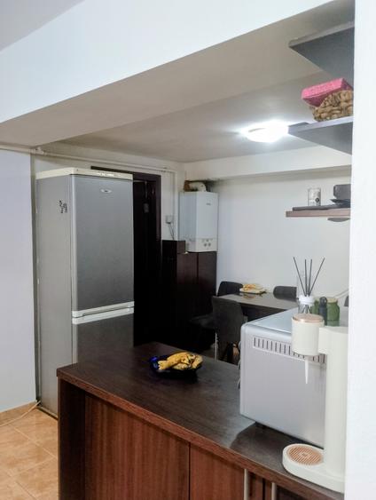 Apartament cu 3 camere în Telegrafului