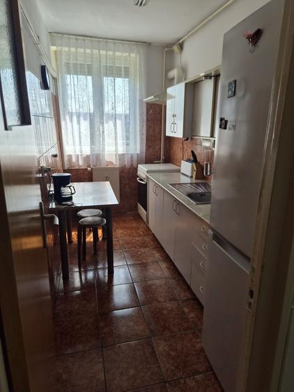 Apartament cu 2 camere decomandat în Berceni